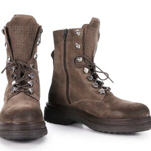 NWOT SuperStud Lace-up Combat Boots